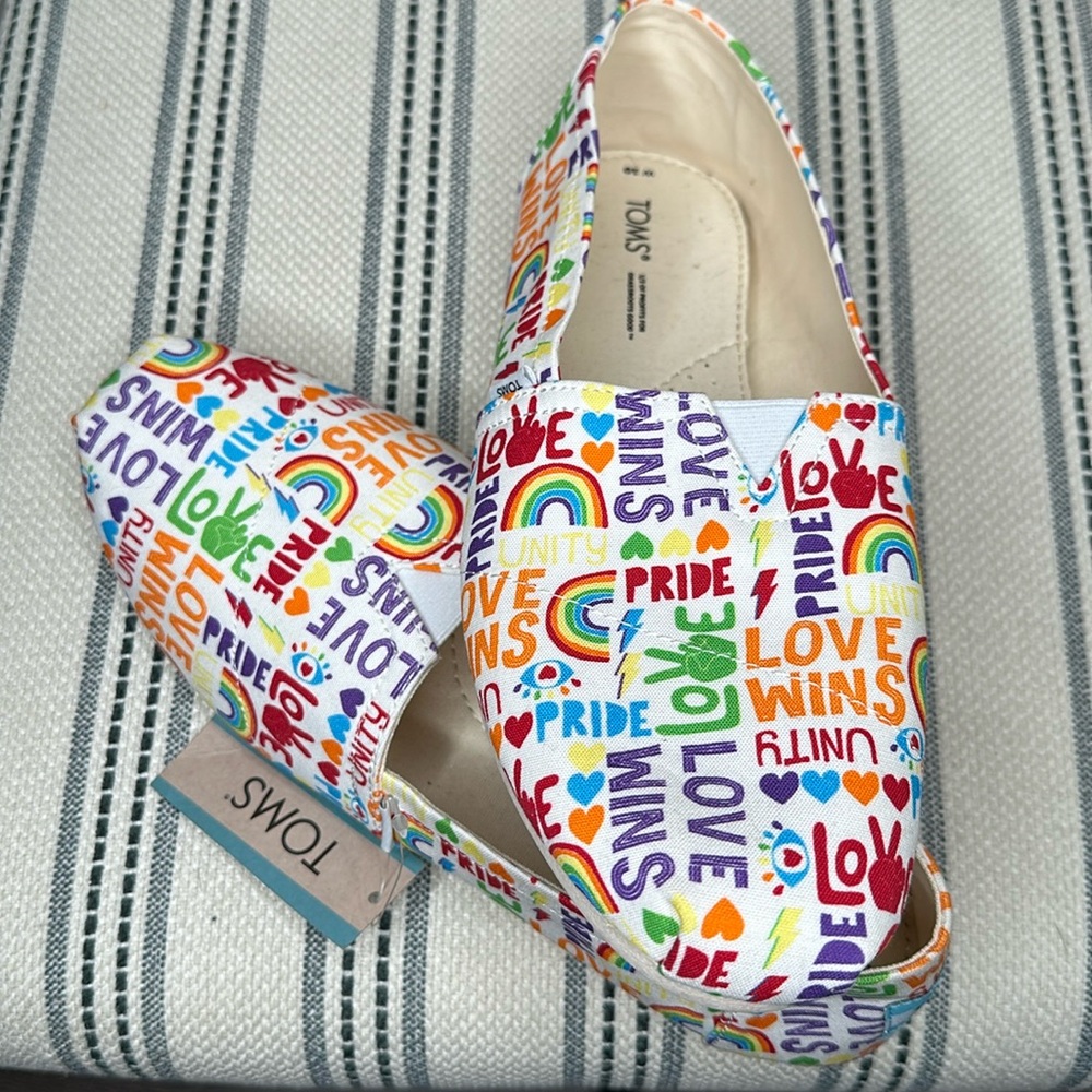 TOMS Pride shoes